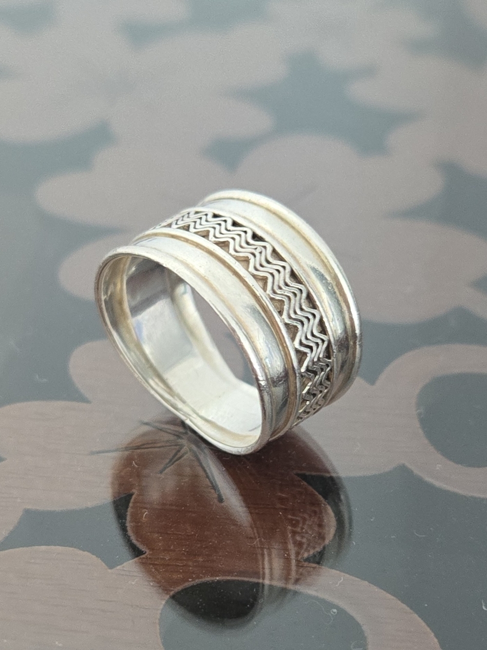 Vintage 925 Sterling Silver Wide Cigar Band Wave Ring Size 8